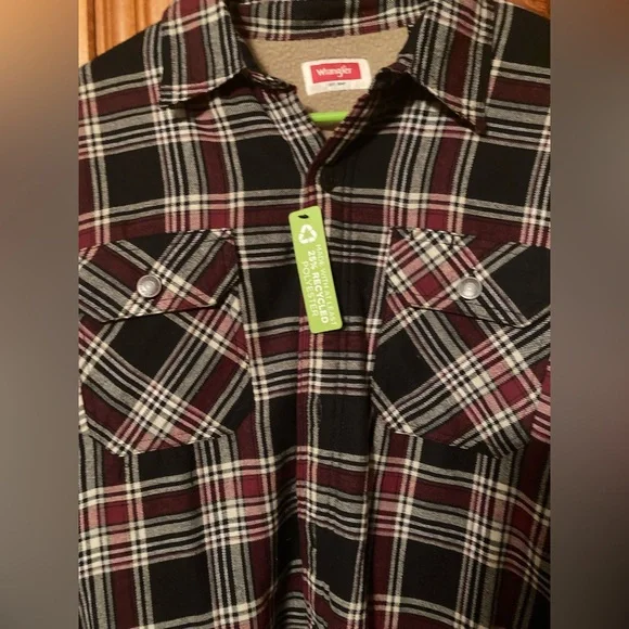 Size Medium Men’s New with tags Wrangler thick with inner furry lining 4 pockets - Picture 4 of 10